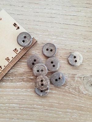 Small coconut buttons