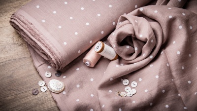Softened linen - old pink with white dots