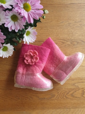 100% sheep wool felt boots with a rubber sole - pink with a flower, size 21/22 (EU)