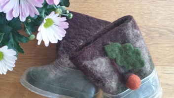 100% sheep wool felt boots with a rubber sole - oak, size 29/30 (EU)