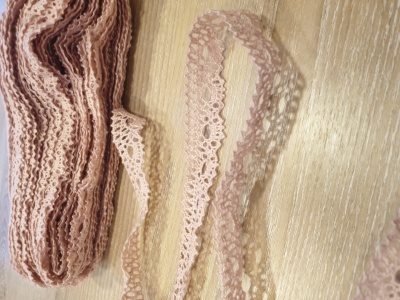 100% linen lace "Sea Waves" - pastel pink